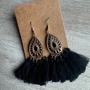 NWT Black/Gold Fringe Dangle Earrings